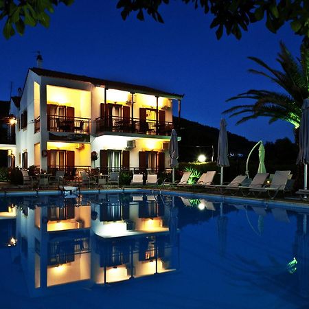Pegasus Apartments Стафилос Экстерьер фото