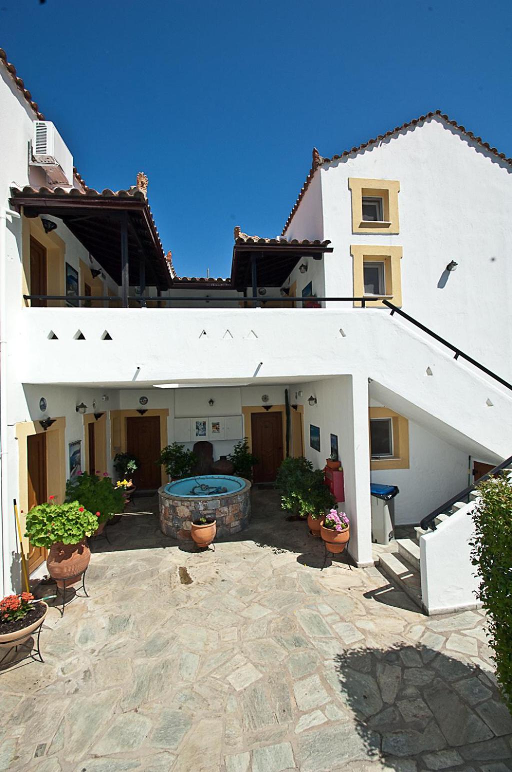 Pegasus Apartments Стафилос Экстерьер фото