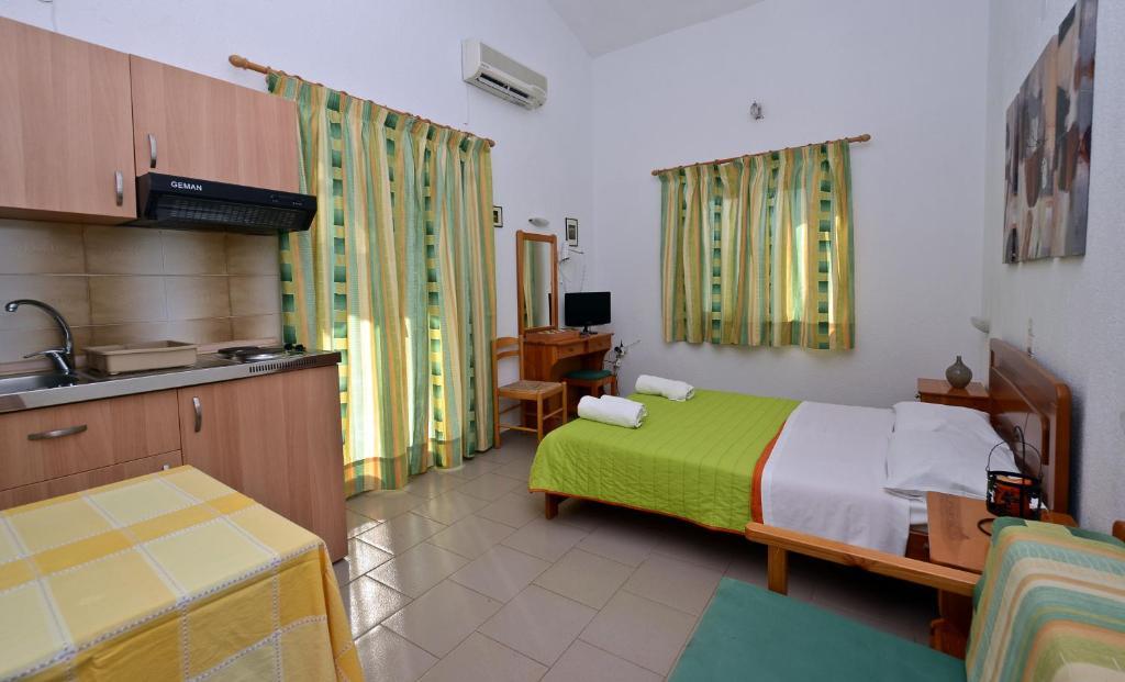 Pegasus Apartments Стафилос Экстерьер фото